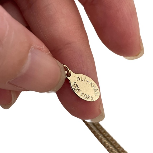 Ali Khan Chic Gold and Navy Geometric Necklace - Picture 7 of 7